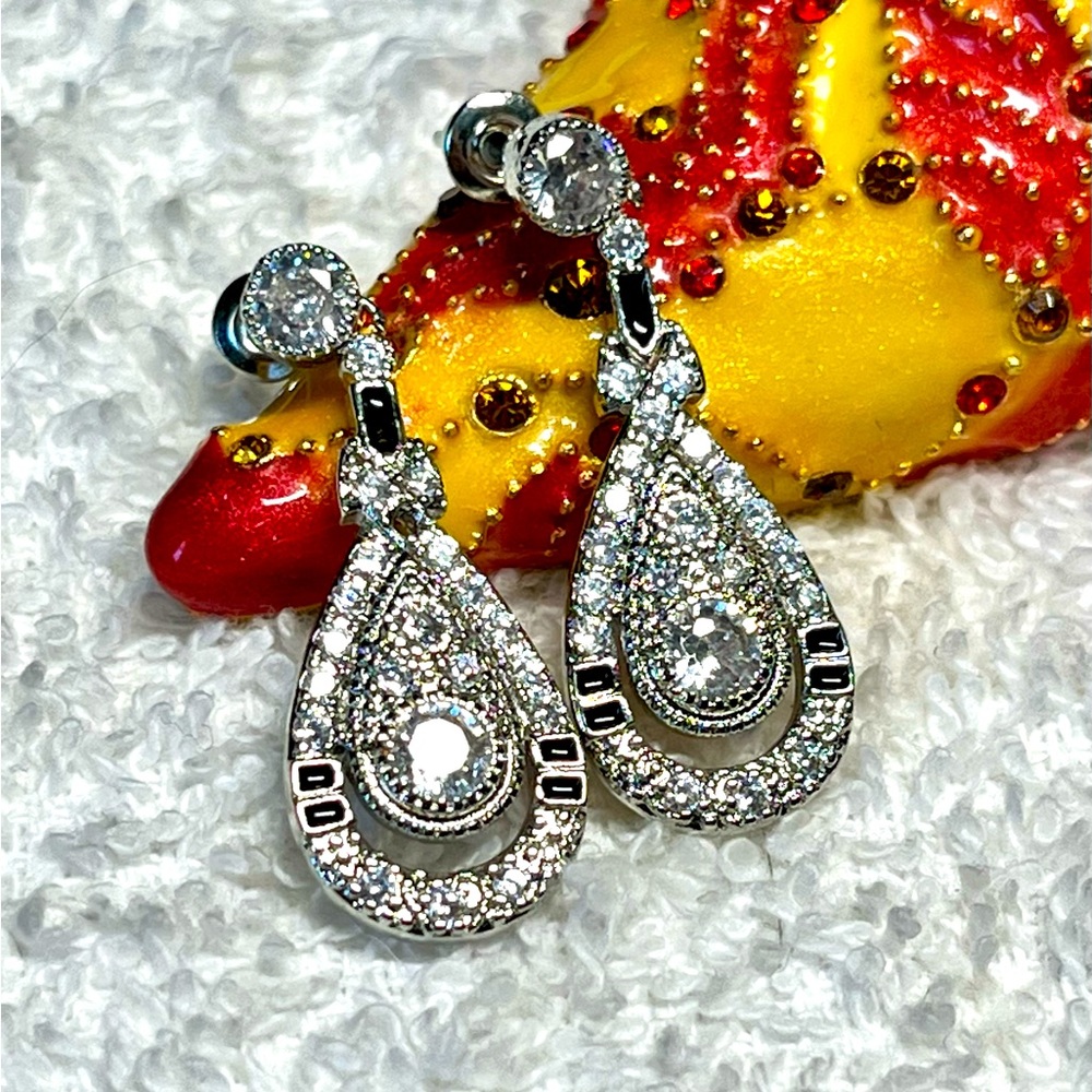 💙Art deco style sapphire and Diamond like fashion earrings
